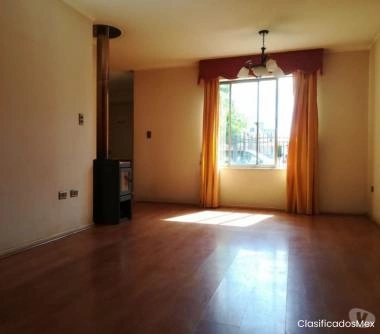 VENDE CASA EN PLAZA DE SANTA MARÍA EN LOS ÁNGELES