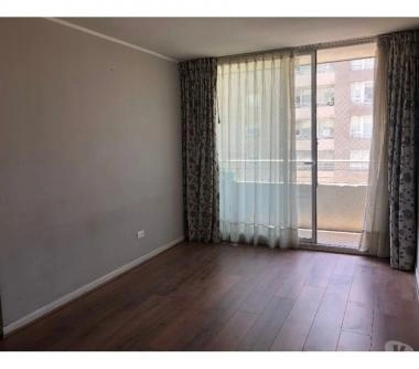 Arriendo cómodo departamento en San Miguel}