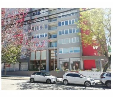 ARRIENDO DEPARTAMENTO AMOBLADO, SALAS CON CHACABUCO