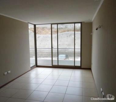 Selmann Arrienda departamento en Lomas del Sol.