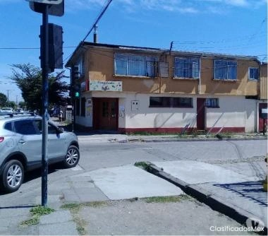 Amplia casa con local comercial y fabrica, Colon 6.300