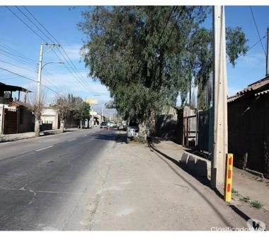 ARRENDAMOS extenso terreno con oficinas