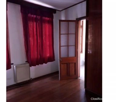 Arriendo casa con 3 dormitorios en avenida Uruguay