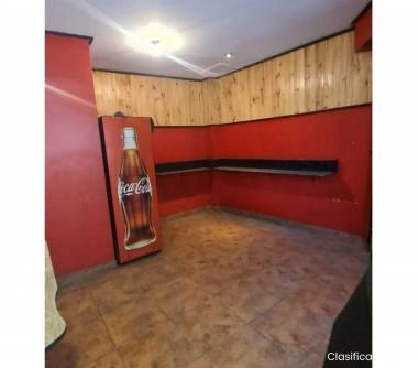 Arriendo local comercial + baño y bodega