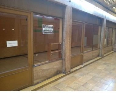 Arriendo Local Comercial en Galería de 1 Norte y 5 Oriente