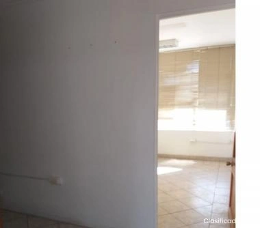 Chillán: se arrienda oficina en pleno centro, 200 mil.