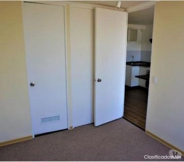 Depto a dos cuadras de estación del metro las Rejas