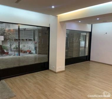 Excelente Local Comercial, Barrio Lastarria