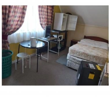 Habitación, baño, cocina, gastos comunes incluidos