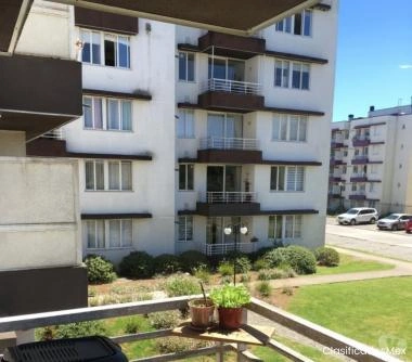 Habitación en departamento jardín urbano