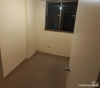 Habitación pequeña a una cuadra de metro Ñuble