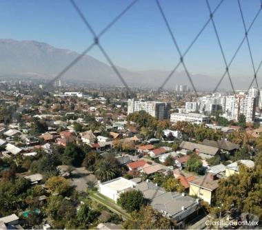 Luminoso Departamento en Avenida Macul