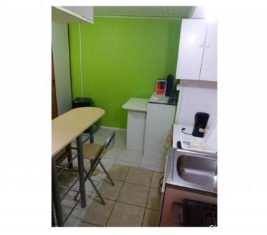 Minidpto Habitación Baño privado cocina amoblado