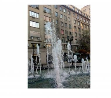 Oficina a pasos de metro Moneda.