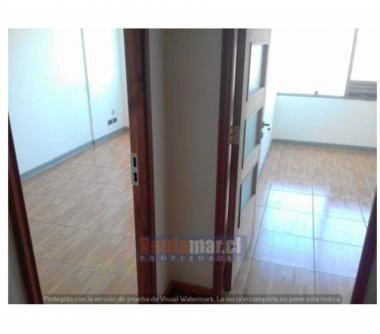 Oficina con 2 privados a pasos de Av. Libertad