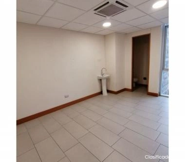 Oficina de Dos Privados en Torre Carmen