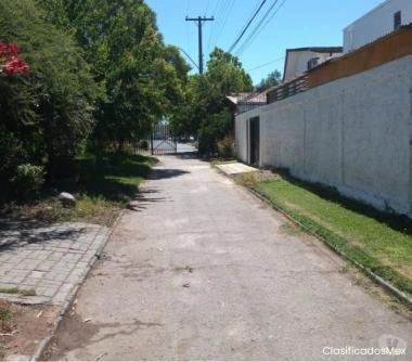 Ofrezco habitaciones nuevas amobladas con baño privado