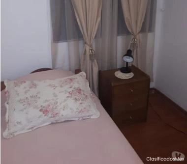 Pieza Señorita sola en depto