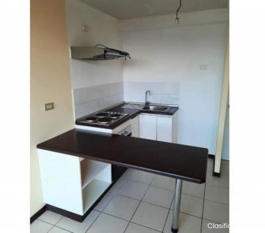 se arrienda depto calle Lord Cochrane