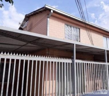 Se arrienda excelente casa en Peñaflor