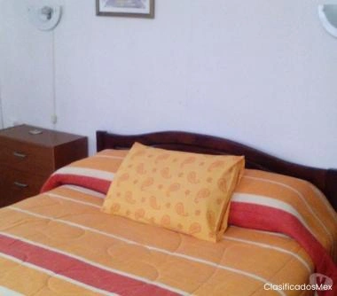 SE ARRIENDA PIEZA AMOBLADA