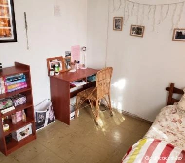 Se arrienda pieza frente a la UFRO (mujeres)