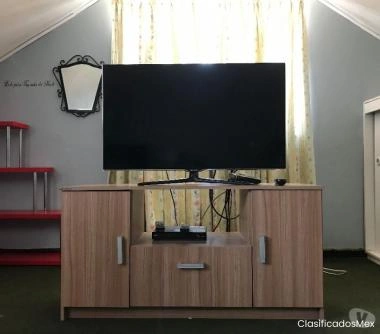 Se arrienda pieza, todo el segundo piso.-